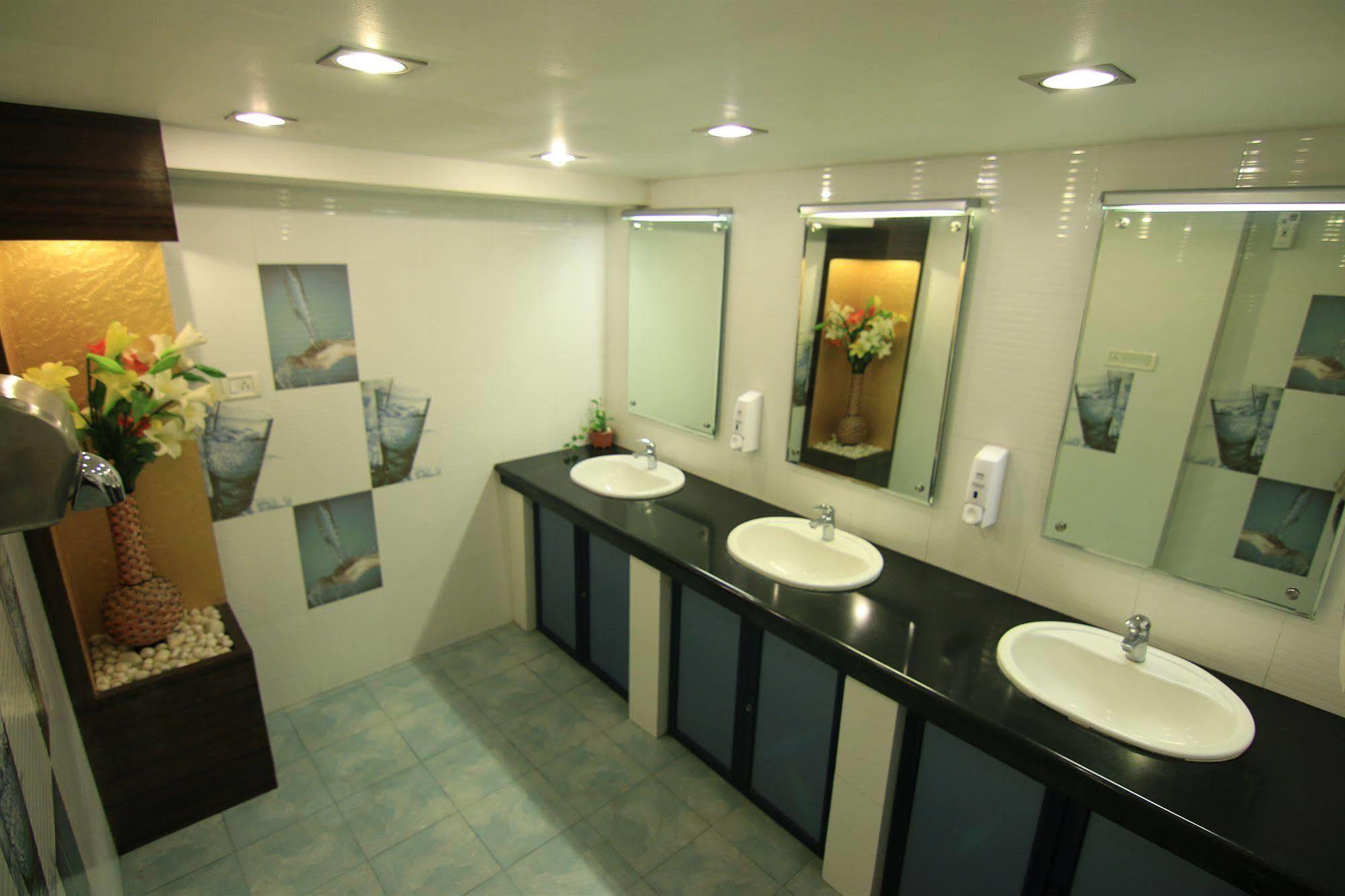 Westway Hotel Kozhikode Extérieur photo