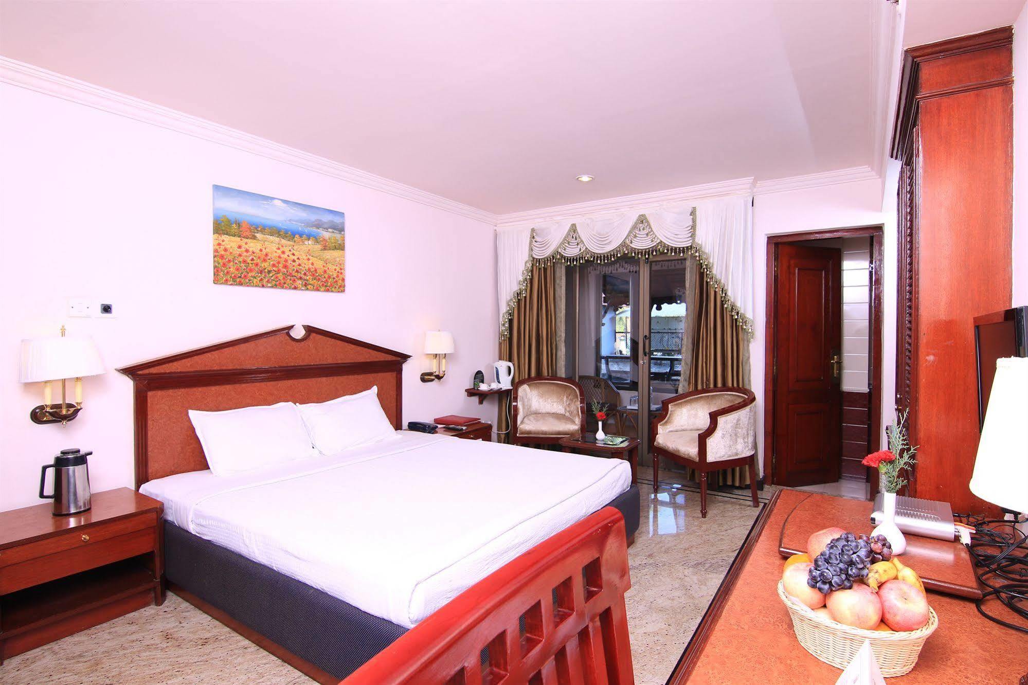 Westway Hotel Kozhikode Extérieur photo