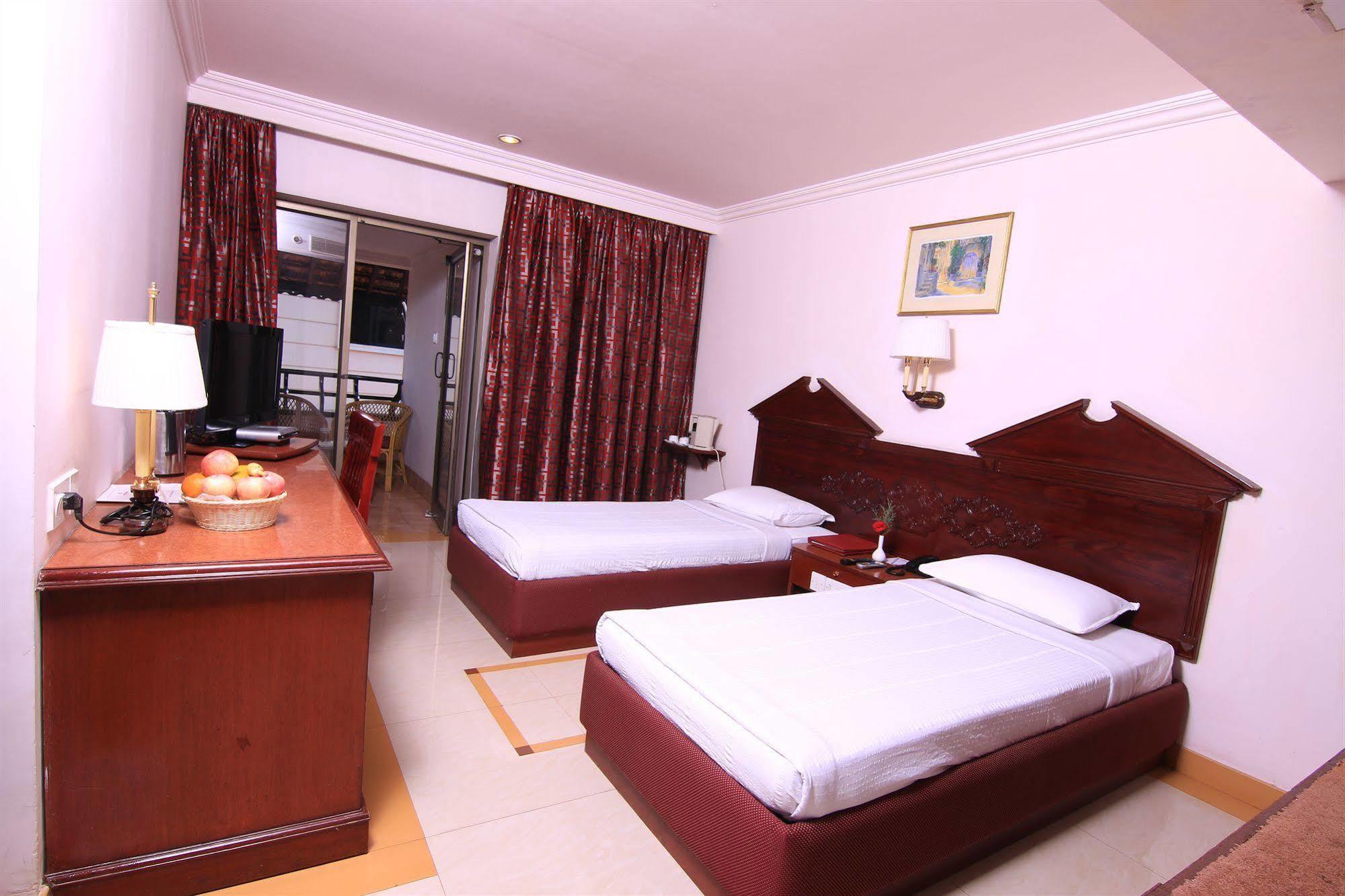 Westway Hotel Kozhikode Extérieur photo